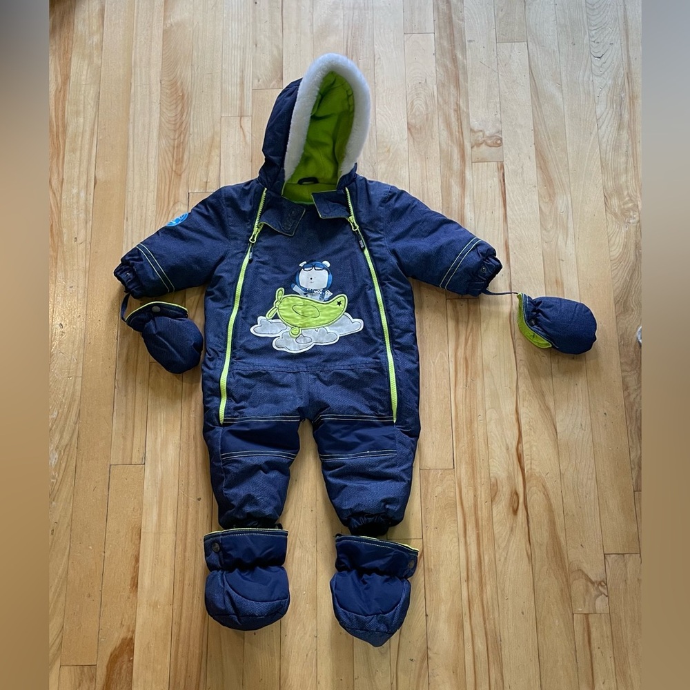 Warm winter suit for 18months.